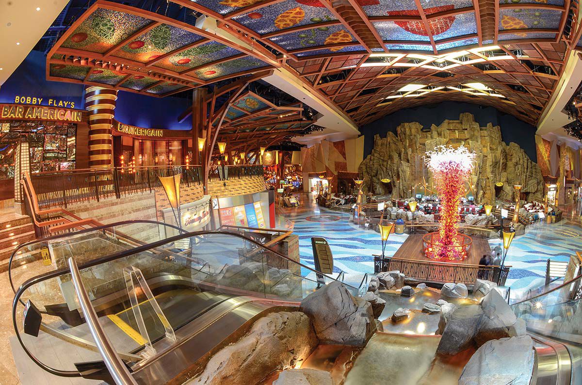 Epic Eats, Soothing Spas and Rock Legends Make For a Loaded Weekend at Mohegan Sun