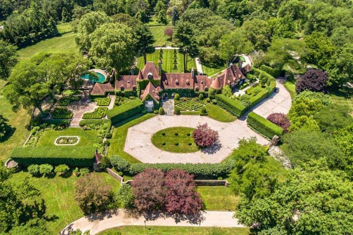 Designer Tommy Hilfiger and his wife, Dee Ocleppo Hilfiger, have put their 22-acre home in backcountry Greenwich, Conn., on the market for $47.5 million.