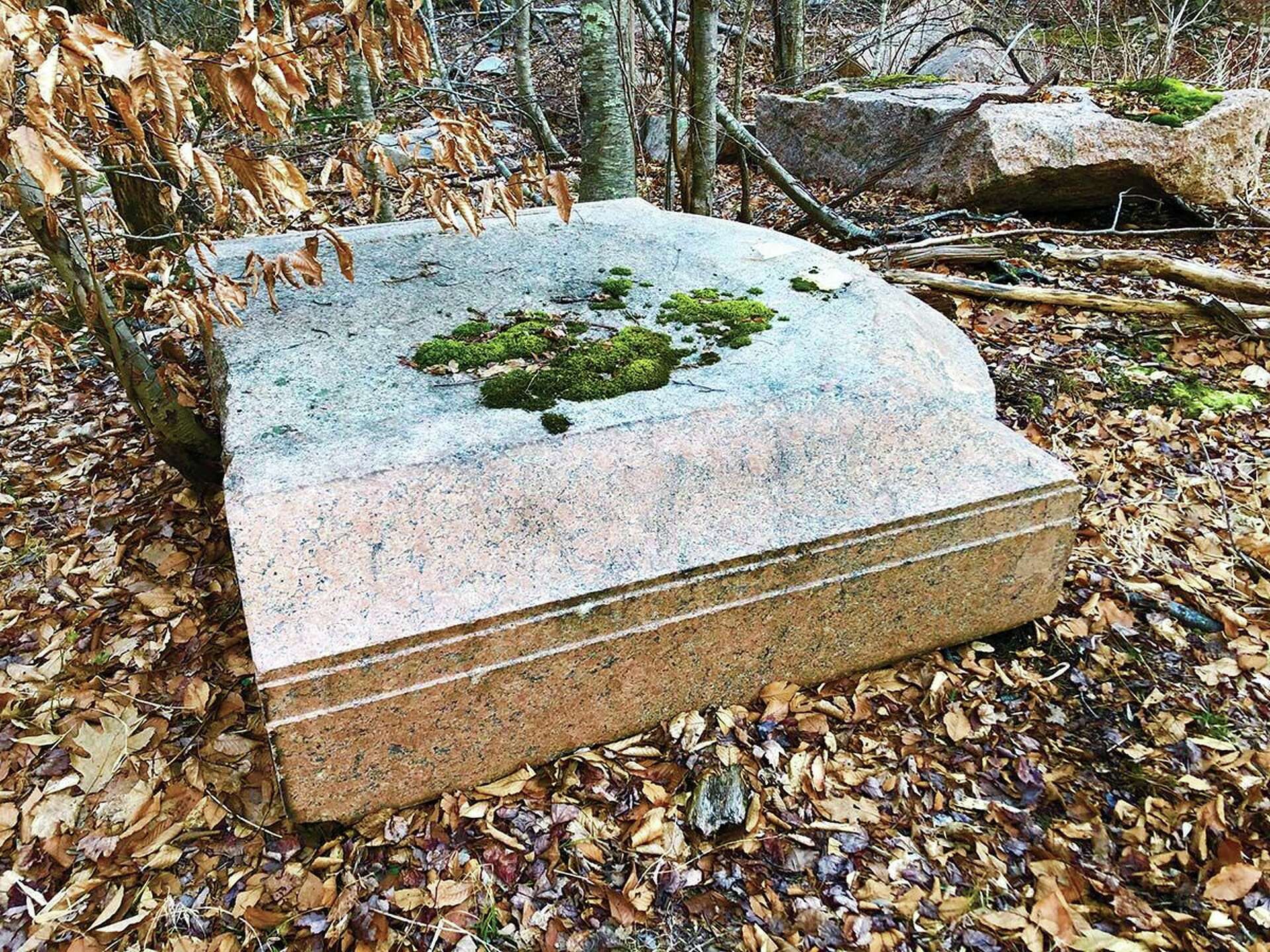Hiking the Stony Creek Quarry Preserve in Branford