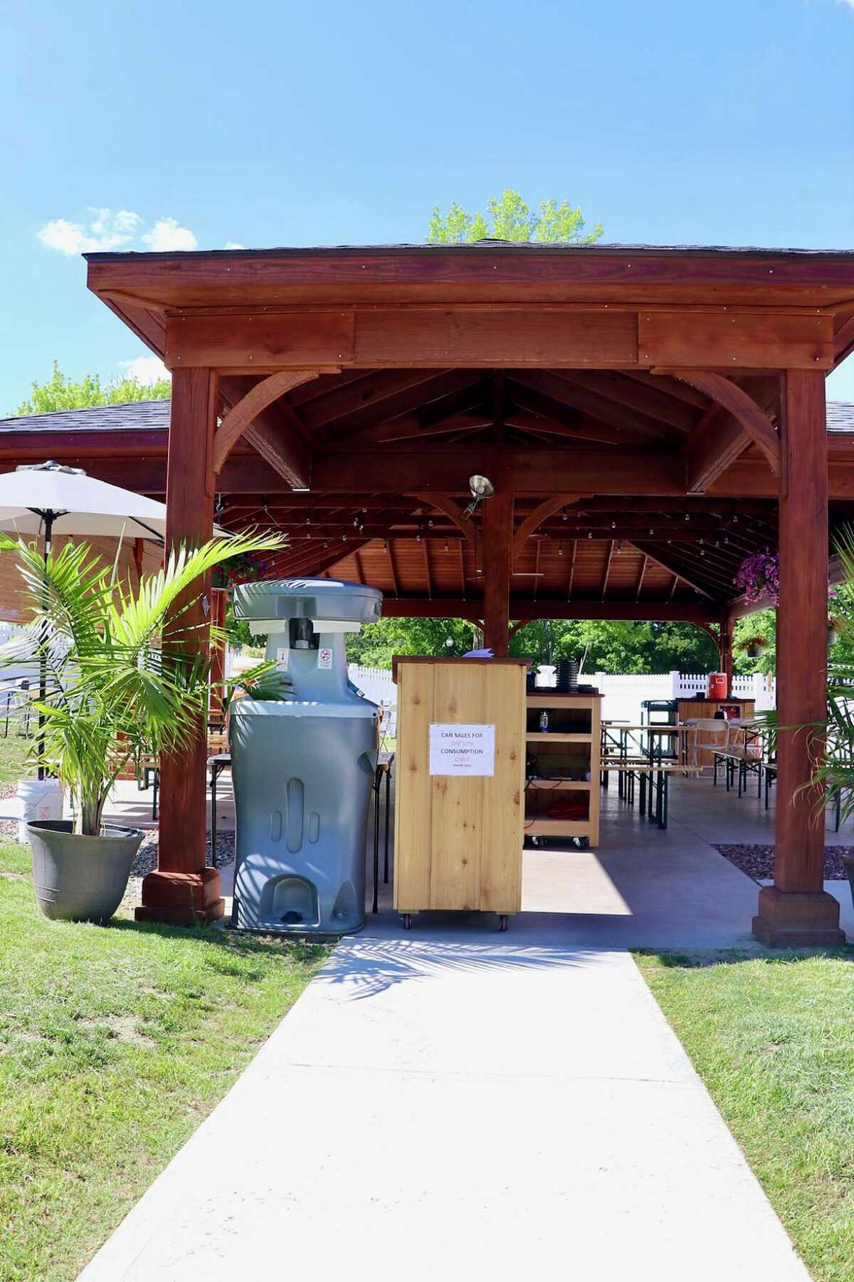 The best spots for outdoor dining in Connecticut On the water, in the