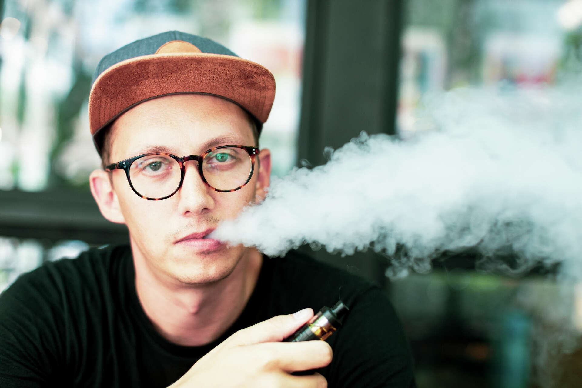 Houston passes law banning vaping, smoking e-cigarettes in public