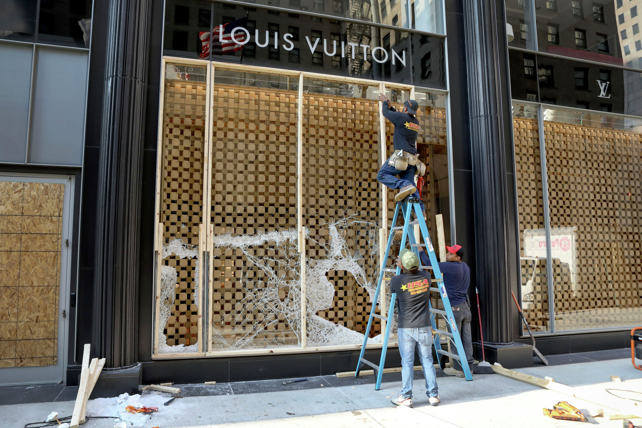 State turns attention to epidemic of smash-and-grab retail thefts - Vimarsana News