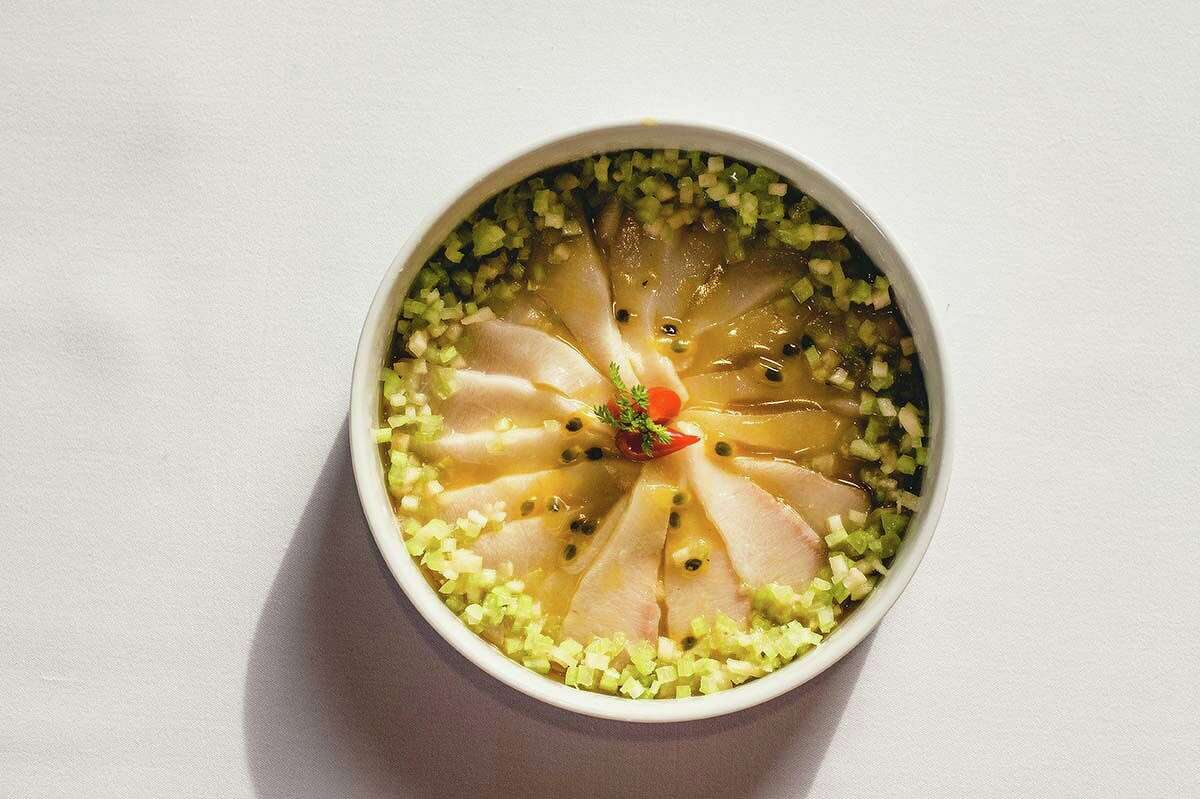 Yellowtail kingfish (hiramasa) with a brunoise of apple, ginger and celery.