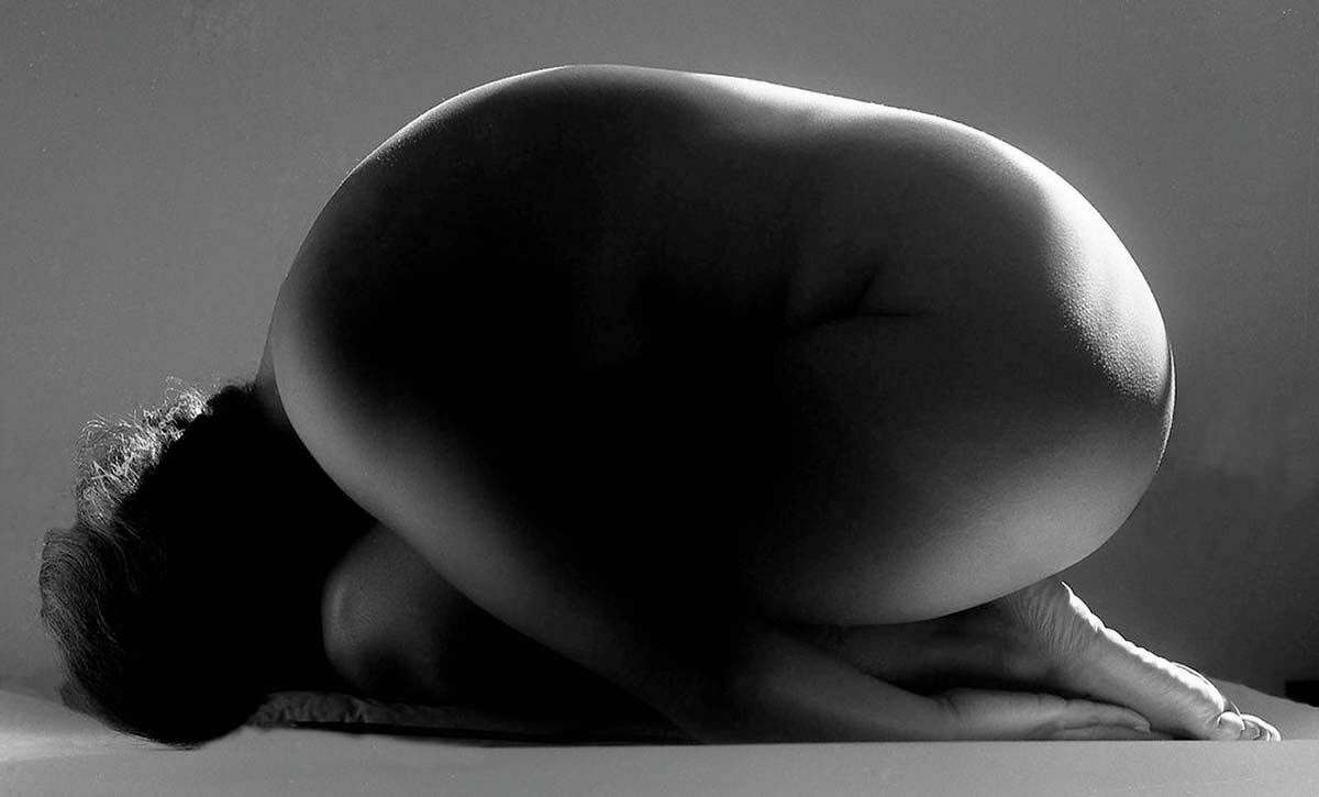 Adger Cowans, Egg Nude, 1958, silver gelatin print. Courtesy of the artist and Bruce Silverstein Gallery, New York. 