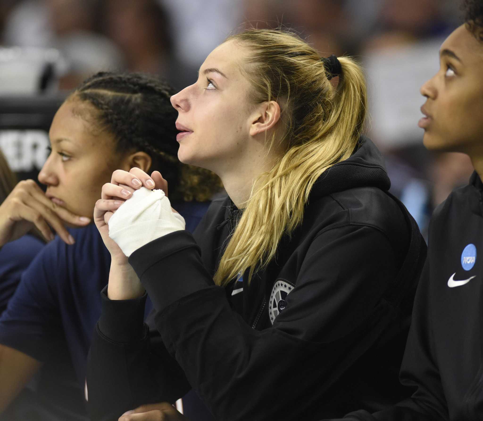 How UConn women’s basketball’s Dorka Juhász has returned from wrist