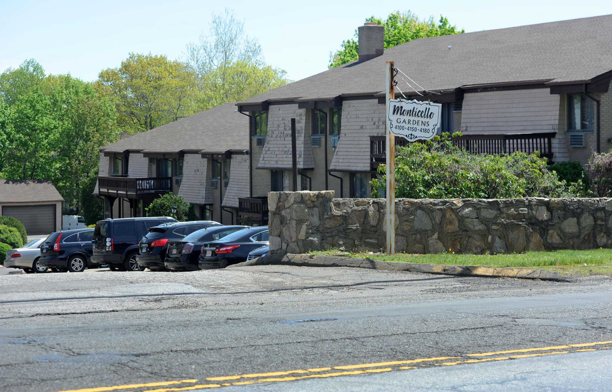 Sacred Heart buys Bridgeport apartment complex where student housing was rejected - Vimarsana News