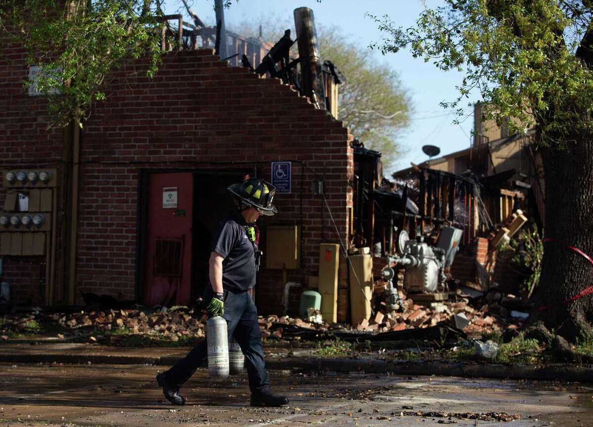 Puppy Dies, Dozens Displaced After Fire Engulfs Apartments In NW Houston