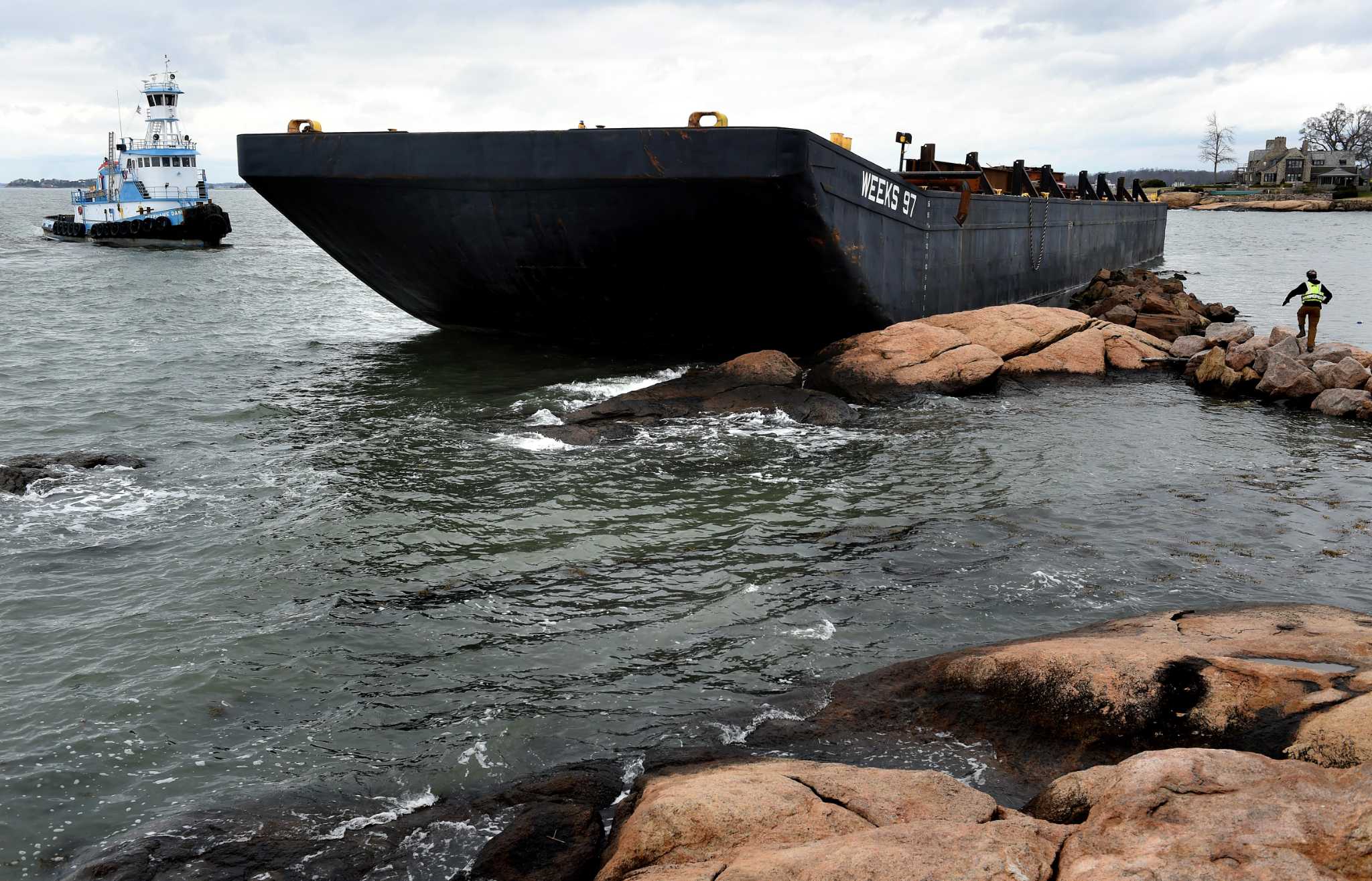 Police: Large barge runs aground at Guilford yacht club - Vimarsana News