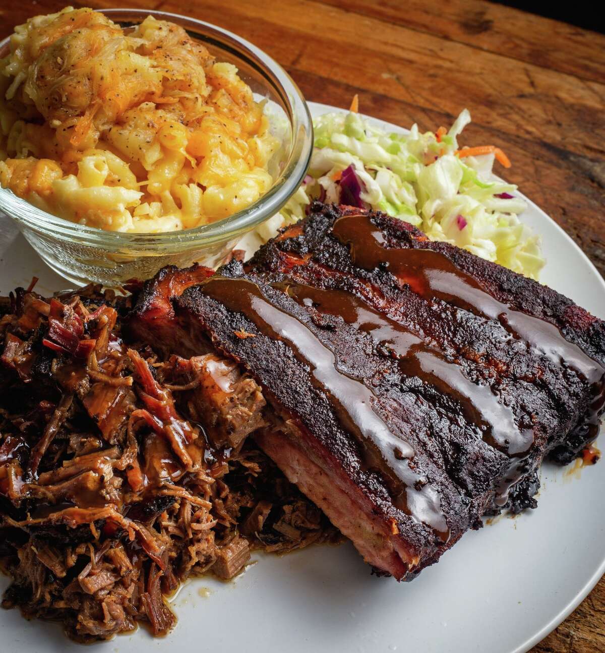 At Thomas’ Smokey Pit BBQ in Manchester, family's love is in every recipe