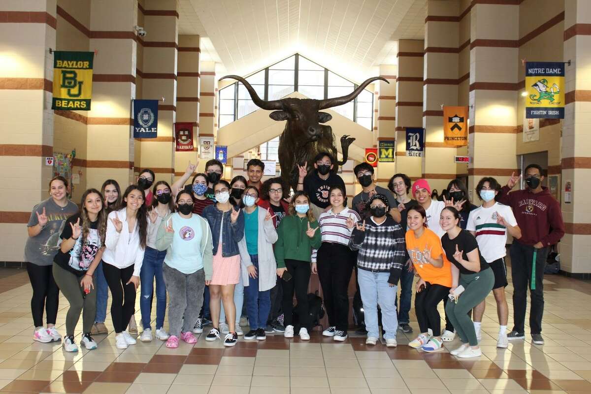 United High School’s National Honor Society hosted a beautification initiative to help keep their beloved campus clean. April 1, 2022.