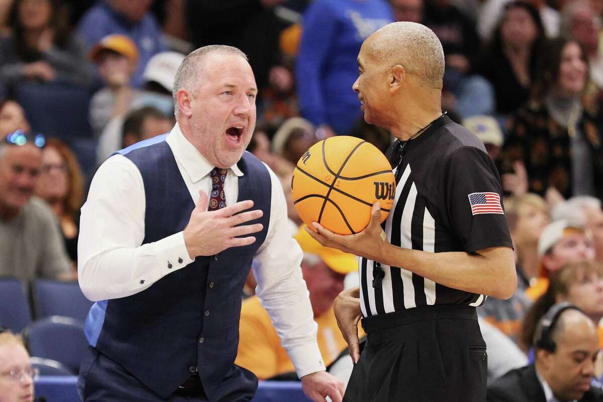 TAMPA, FLORIDA - MARCH 13: ead coach Buzz Williams of the Texas A&M Aggies talks with a referee during the second half against the Tennessee Volunteers in the Championship game of the SEC Men's Tournament at Amalie Arena on March 13, 2022 in Tampa, Florida. (Photo by Andy Lyons/Getty Images)