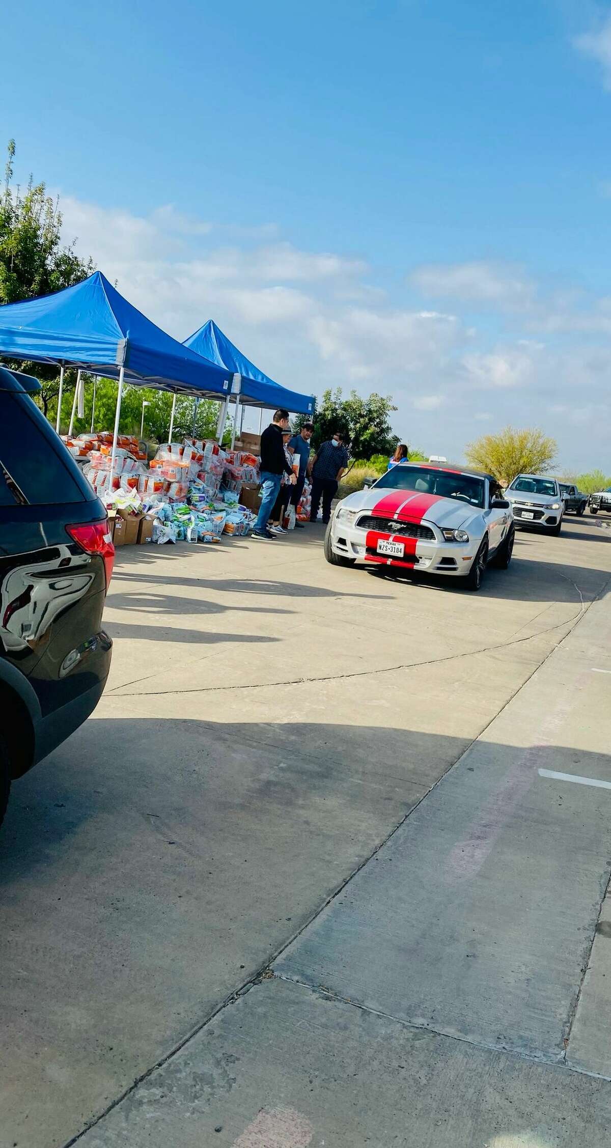 Images from the City of Laredo District 7 Pet Distribution event held on Friday, April, 1, 2022 at the Fasken Community Center. Hundreds of dog and cat food were donated throughout the morning. 