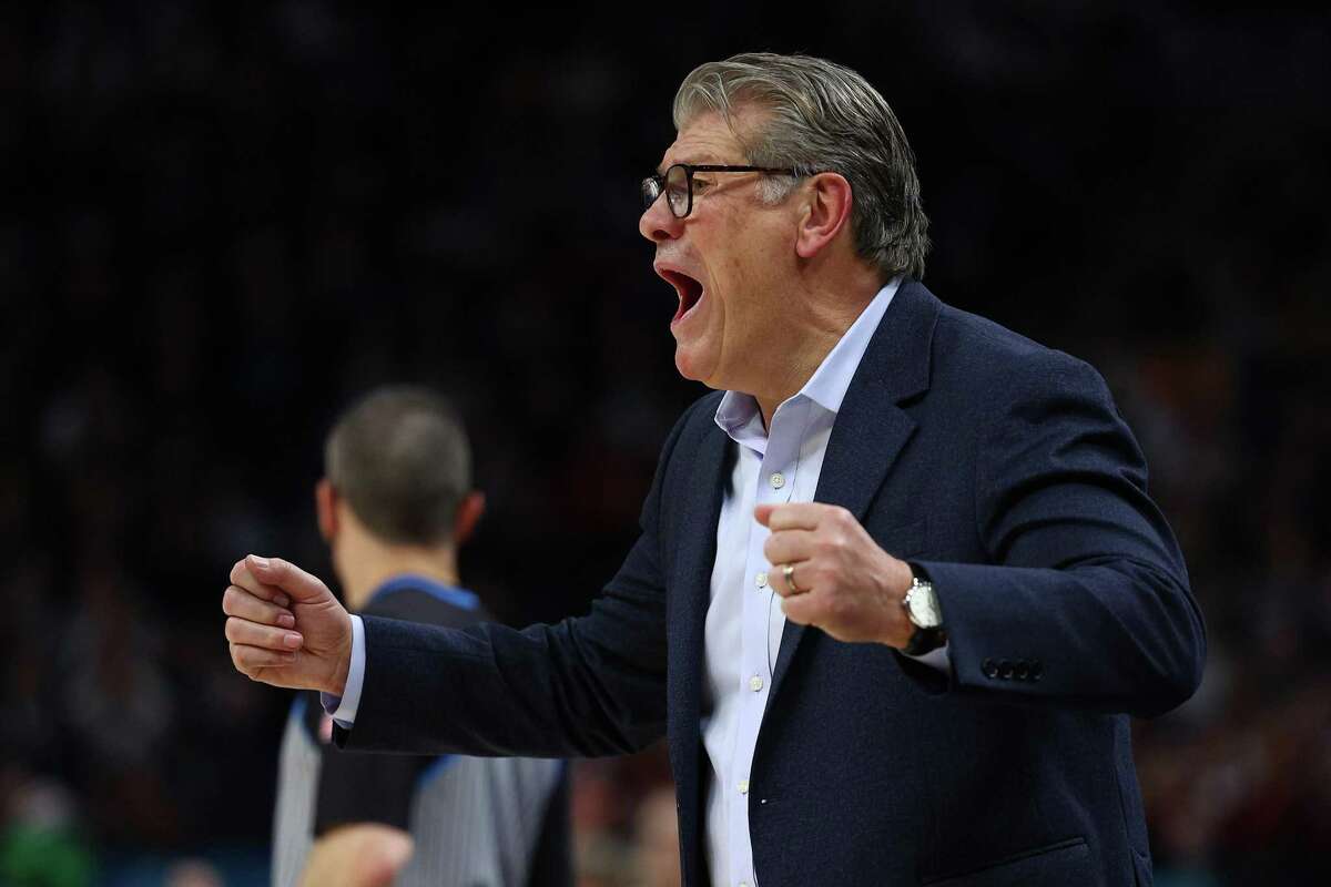 MINNEAPOLIS, MINNESOTA - APRIL 01: Head coach Geno Auriemma of the UConn Huskies reacts in the fourth quarter against the Stanford Cardinal during the 2022 NCAA Women's Final Four semifinal game 2 at Target Center on April 01, 2022 in Minneapolis, Minnesota. (Photo by Elsa/Getty Images)