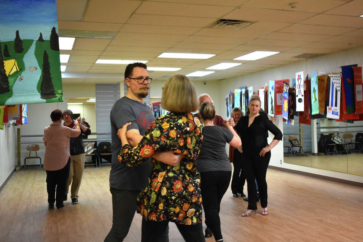 Artworks recently hosted a tango class for locals interested in trying their hand at a classic dance style taught by international dancers Erin Malley and Doruk Golcu in the lower dance studio at the Big Rapids studio and gallery.  