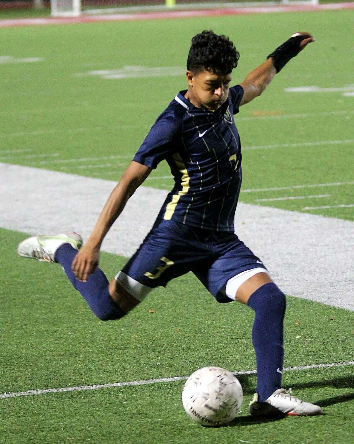 Bailey Medina and the Alexander Bulldogs punched their ticket to the regional semifinals with a 2-1 win over Del Rio on Friday.