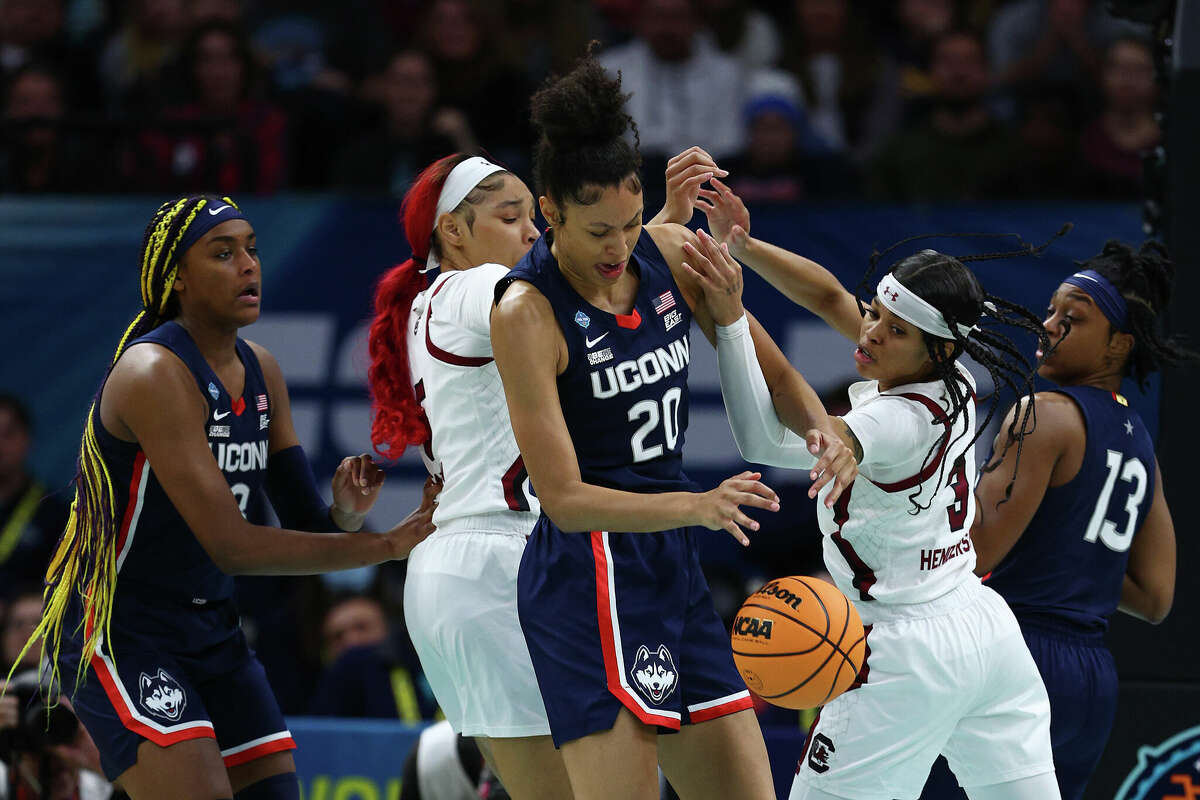 Uconn Womens Basketball Falls To South Carolina At Uconn Its National Championship Or Nothing