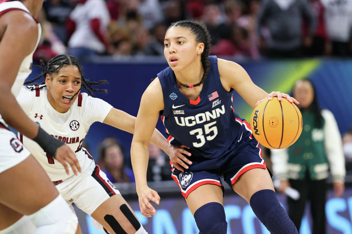 Azzi Fudd and UConn teammates on preseason award watch lists