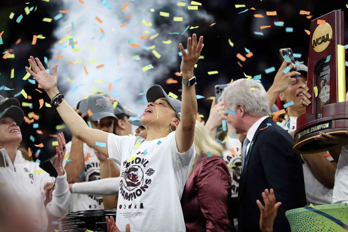 South Carolina head coach Dawn Staley celebrates Gamecocks 64-49 win over UConn in NCAA Division 1 WomenÕs Basketball Championship Game at Target Center in Minneapolis, MN on Sunday, April 3, 2022.