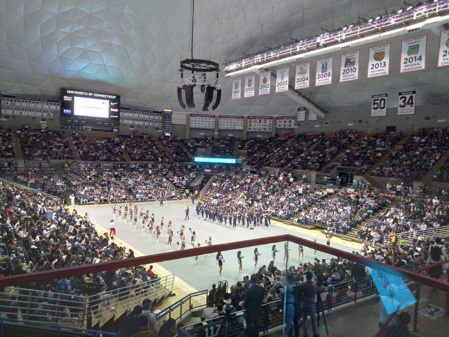 Gampel Pavilion packed for UConn women's basketball watch party, but crowd goes home unhappy - Vimarsana News