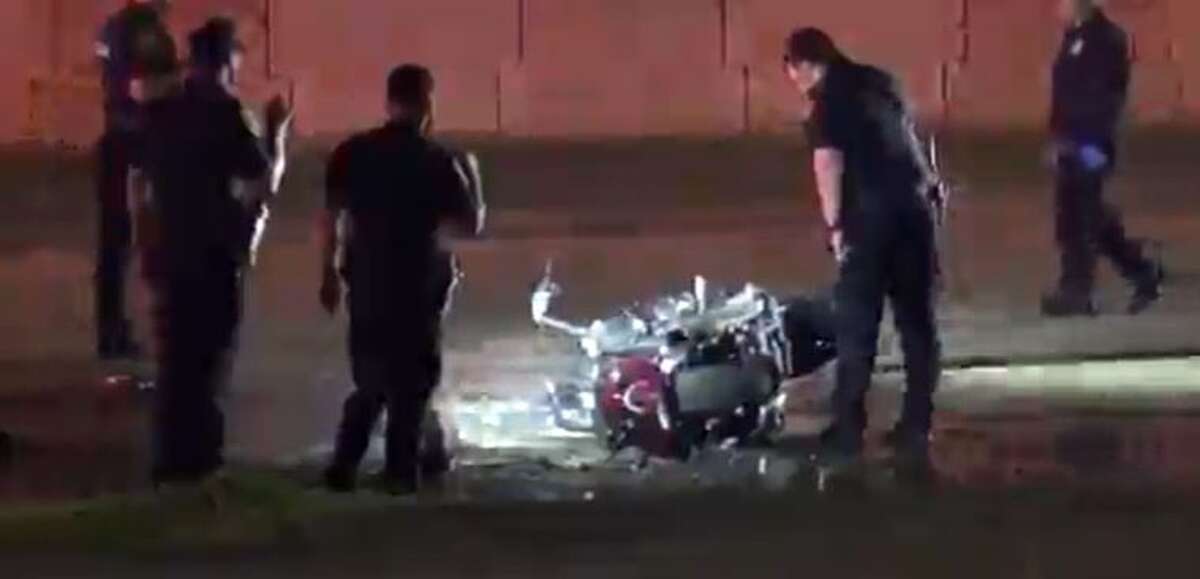 2 killed in fiery motorcycle crash in southwest Houston, police report