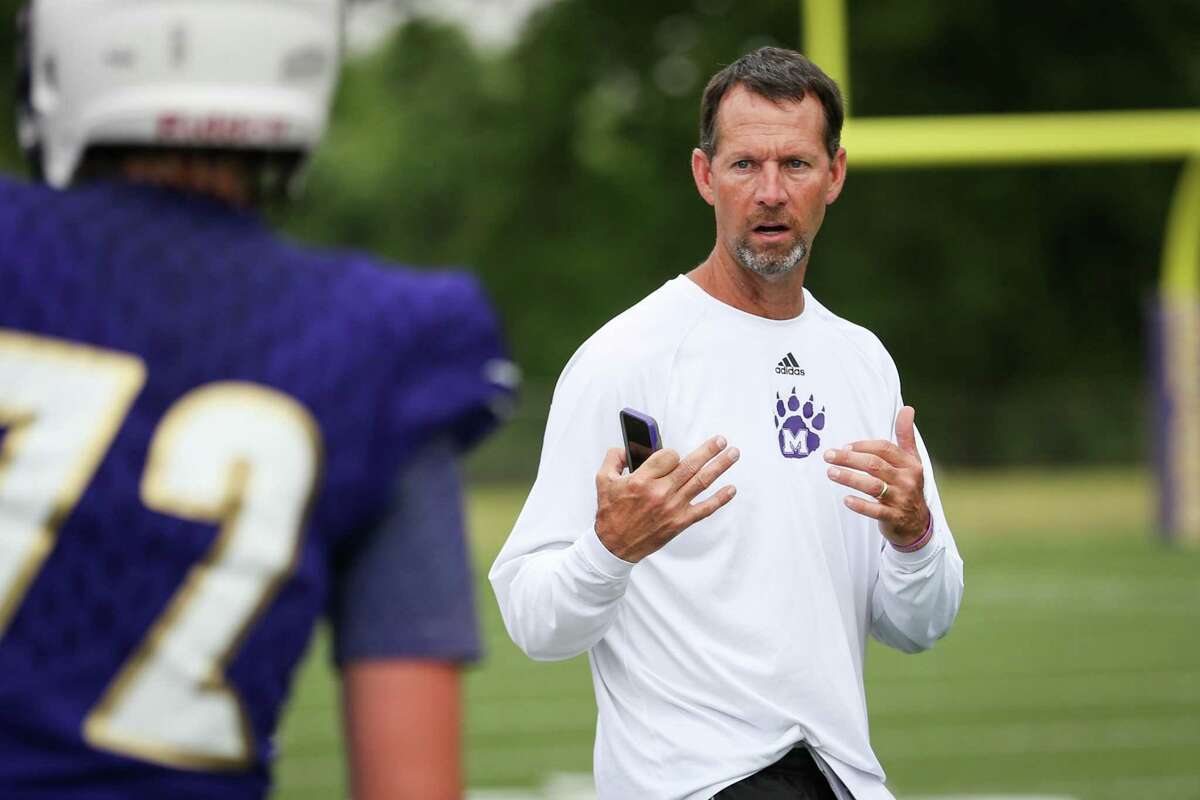 Montgomery head coach John Bolfing speaks with his team during the spring football game on Monday, May 21, 2018, at Montgomery High School. (Michael Minasi / Houston Chronicle)