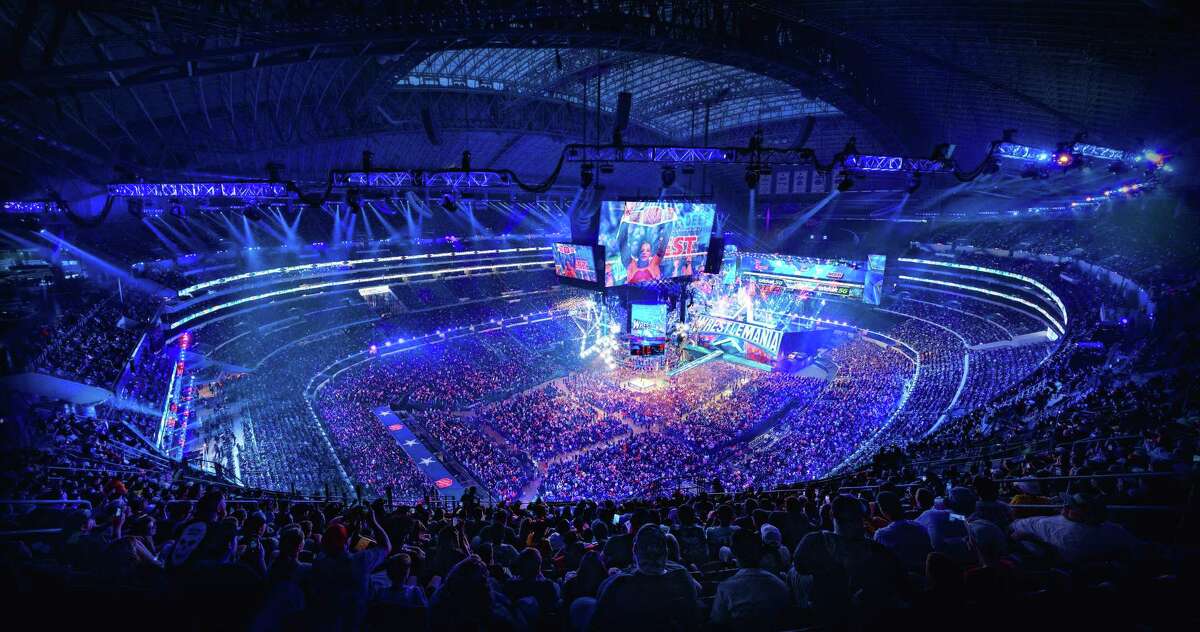 A total of 156,352 fans attended WrestleMania 38, which was held April 2-3, 2022 at AT&T Stadium in Arlington, Texas.