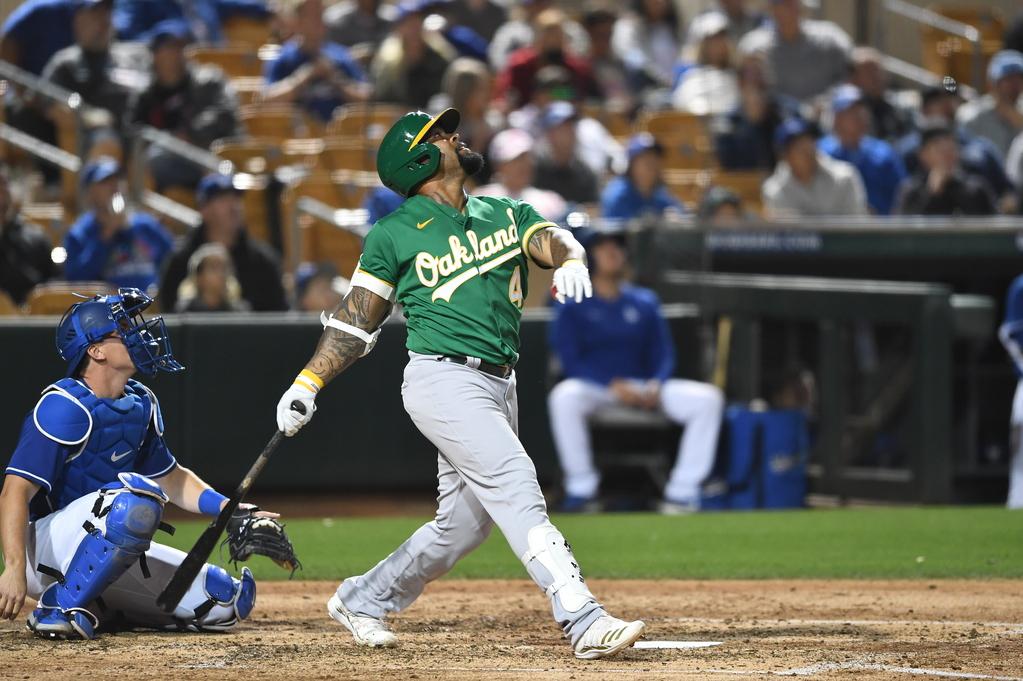 Eric Thames, Oakland Athletics, 1B - Fantasy Baseball News, Stats