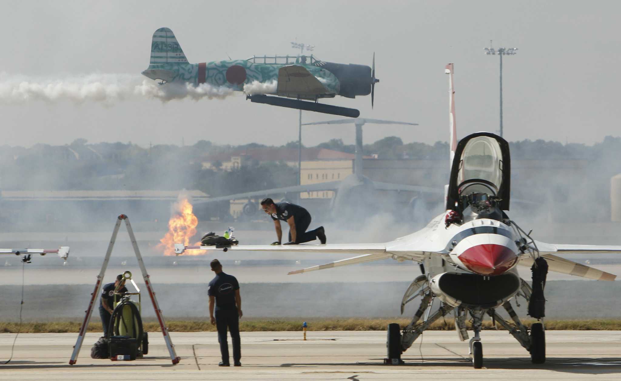 Thunderbirds and the Great Texas Airshow - Vimarsana News