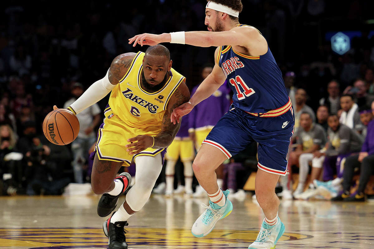 Watch the Lakers take on the Warriors on Hulu