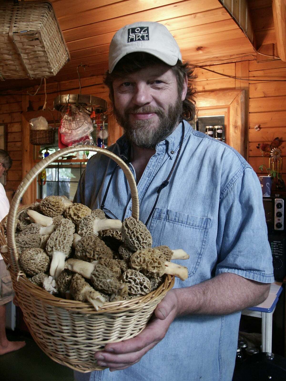 In April, the Big Rapids Community Library is hosting an event featuring master morel mushroom hunter Anthony Williams who will explain tips and tricks for finding plenty of the delicious iconic fungi.