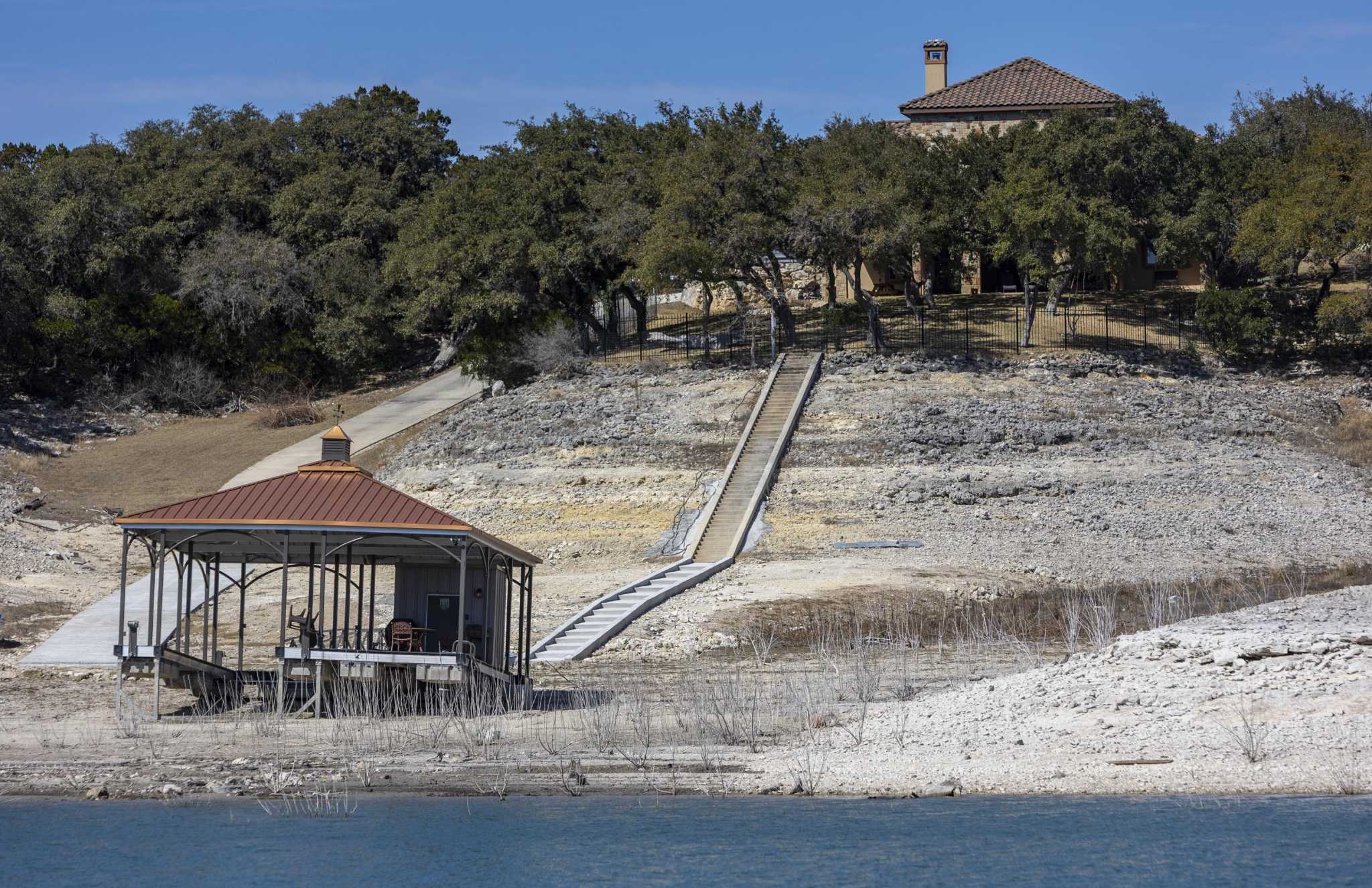 As Medina Lake dries up, SAWS to conduct water system study with USGS - Vimarsana News