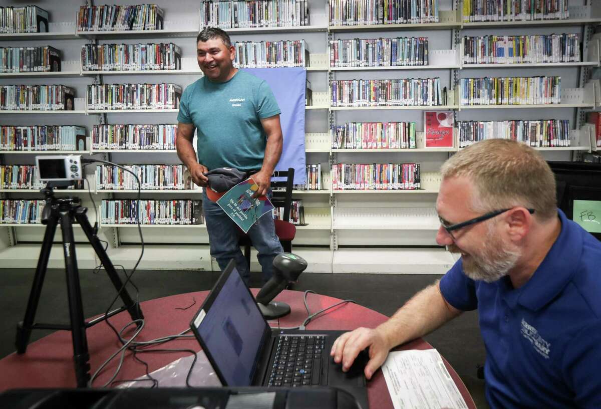 Advocates tout ‘enhanced’ Harris County library cards, urge authorities to accept them as ID