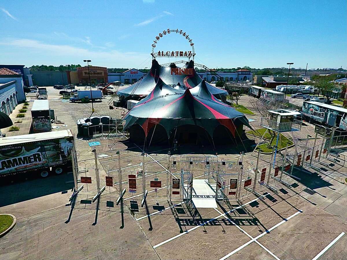 Investors buy shopping centers in The Woodlands, Willowbrook areas