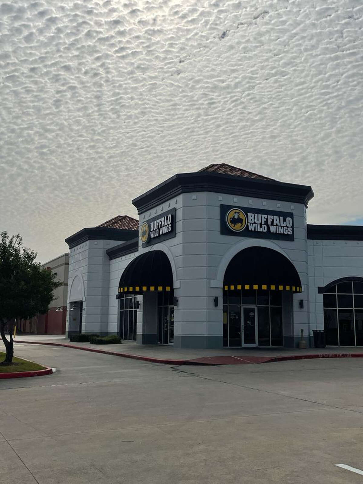 Investors buy shopping centers in The Woodlands, Willowbrook areas