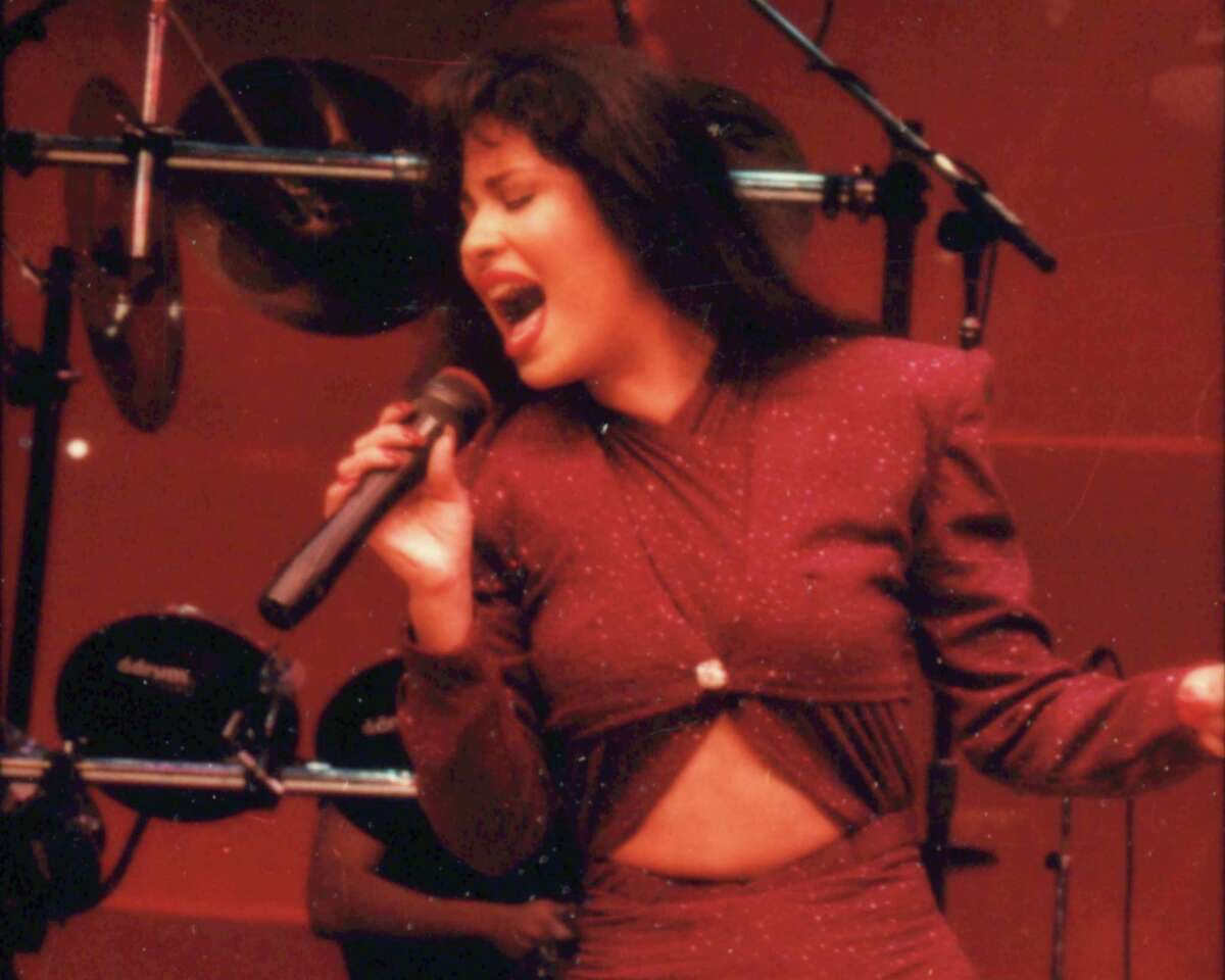 Selena Quintanilla 1995 Houston Astrodome Entrance!!! 