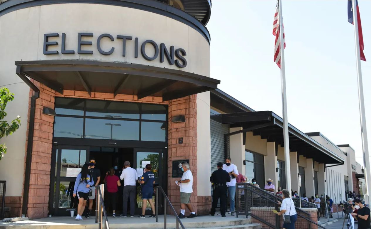 Record turnout is surging in San Antonio. So are voter complaints