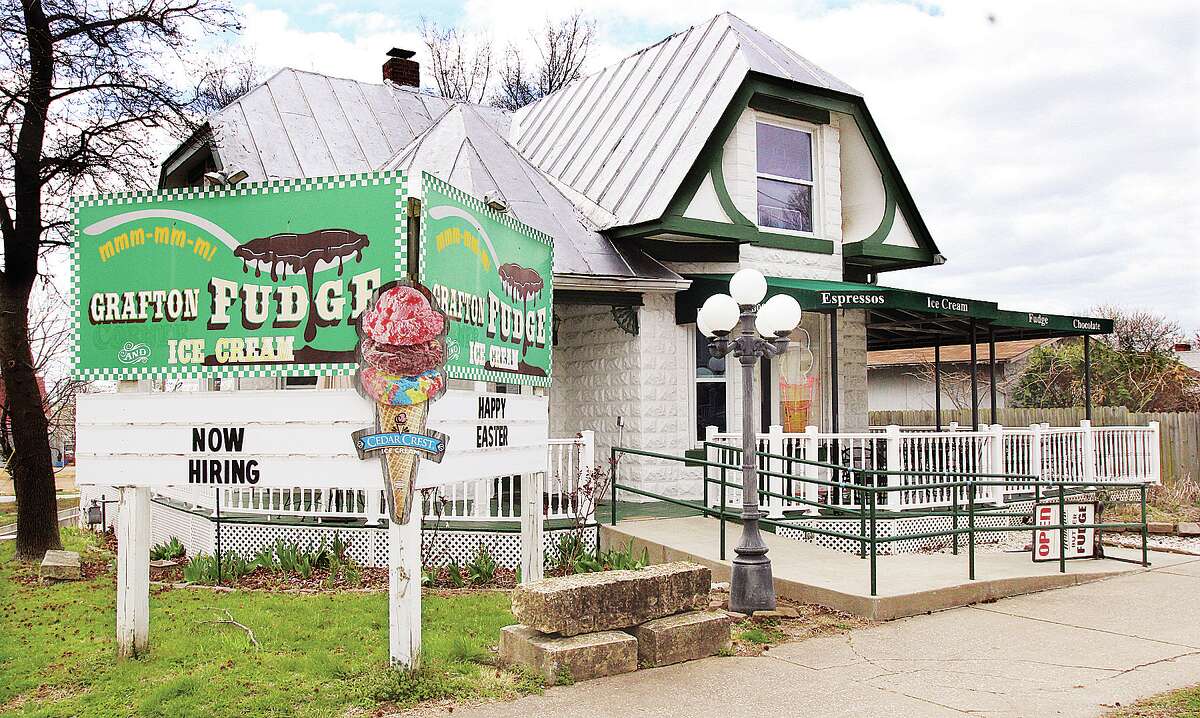 The Grafton Fudge and Ice Cream Shop has new owners. Bob and Judy Doerr have sold the popular business to Steve and Mickey Niemeier of Collinsville.