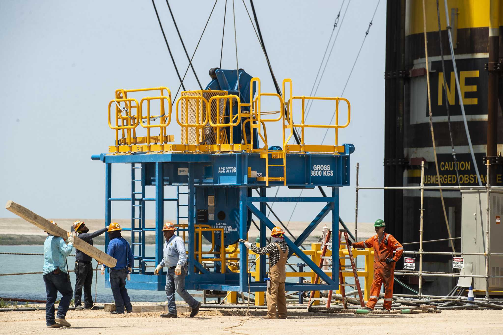 Texas adds more than 2,000 oil field services jobs in June