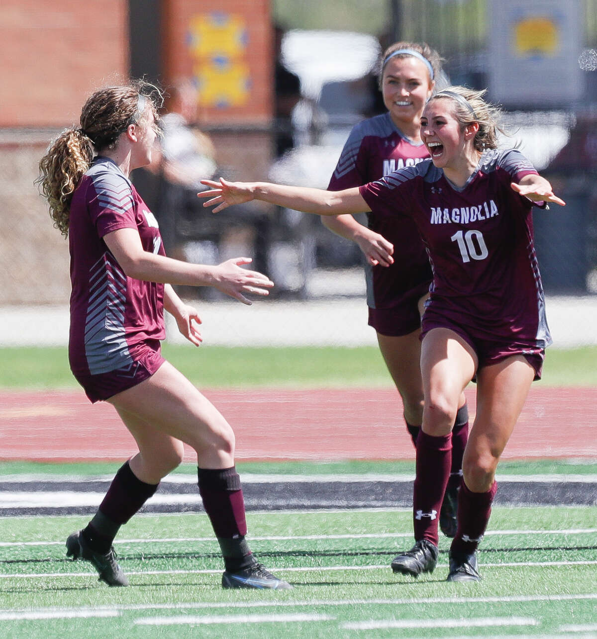 Magnolia girls make most of chances, knock off Foster in regional semifinal