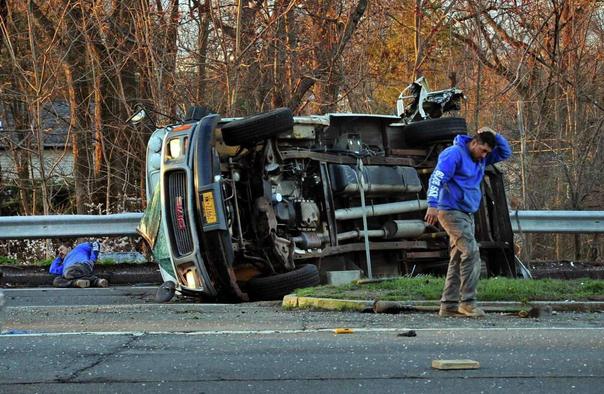 DOT Interstate 95 crash in Fairfield sends at least one to hospital