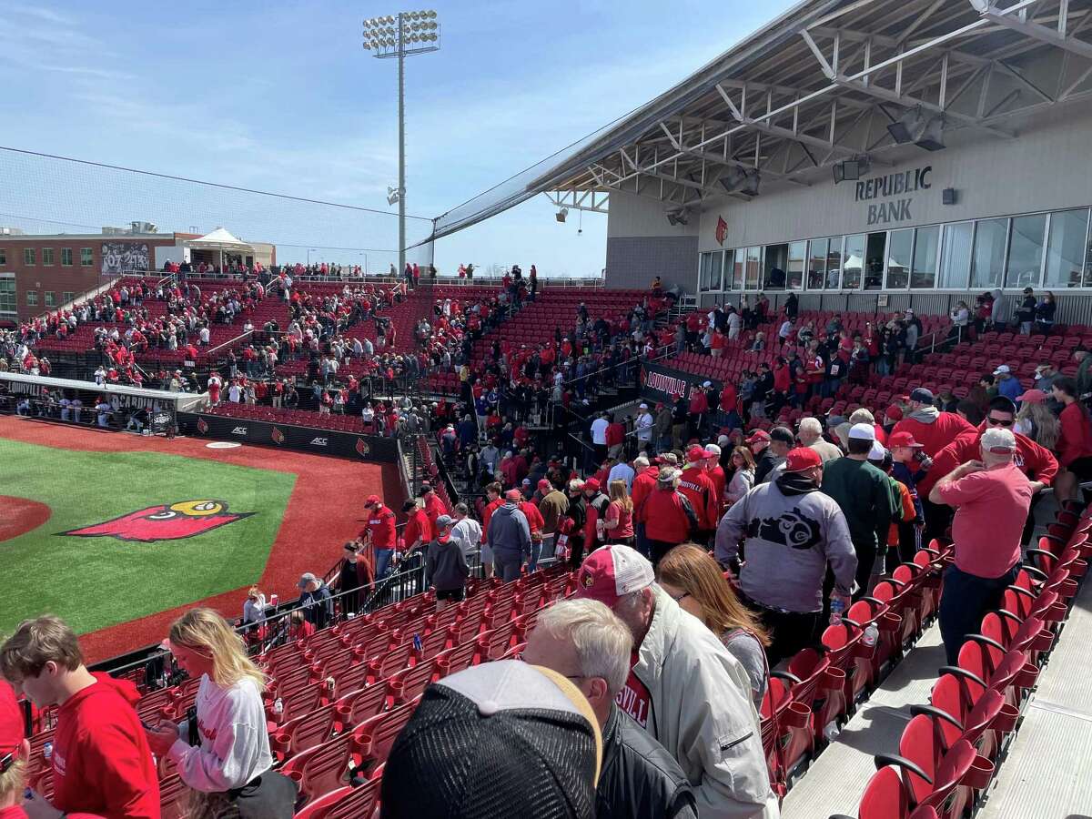 Louisville Cardinals baseball game suspended due to bomb threat, stadium evacuated