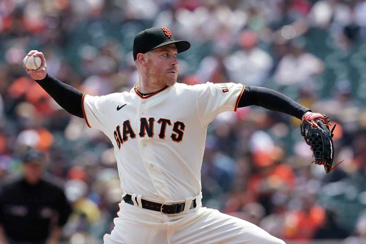 San Francisco Giants' Anthony DeSclafani pitches against the Miami Marlins during the first inning of a baseball game in San Francisco, Sunday, April 10, 2022. (AP Photo/Jeff Chiu)
