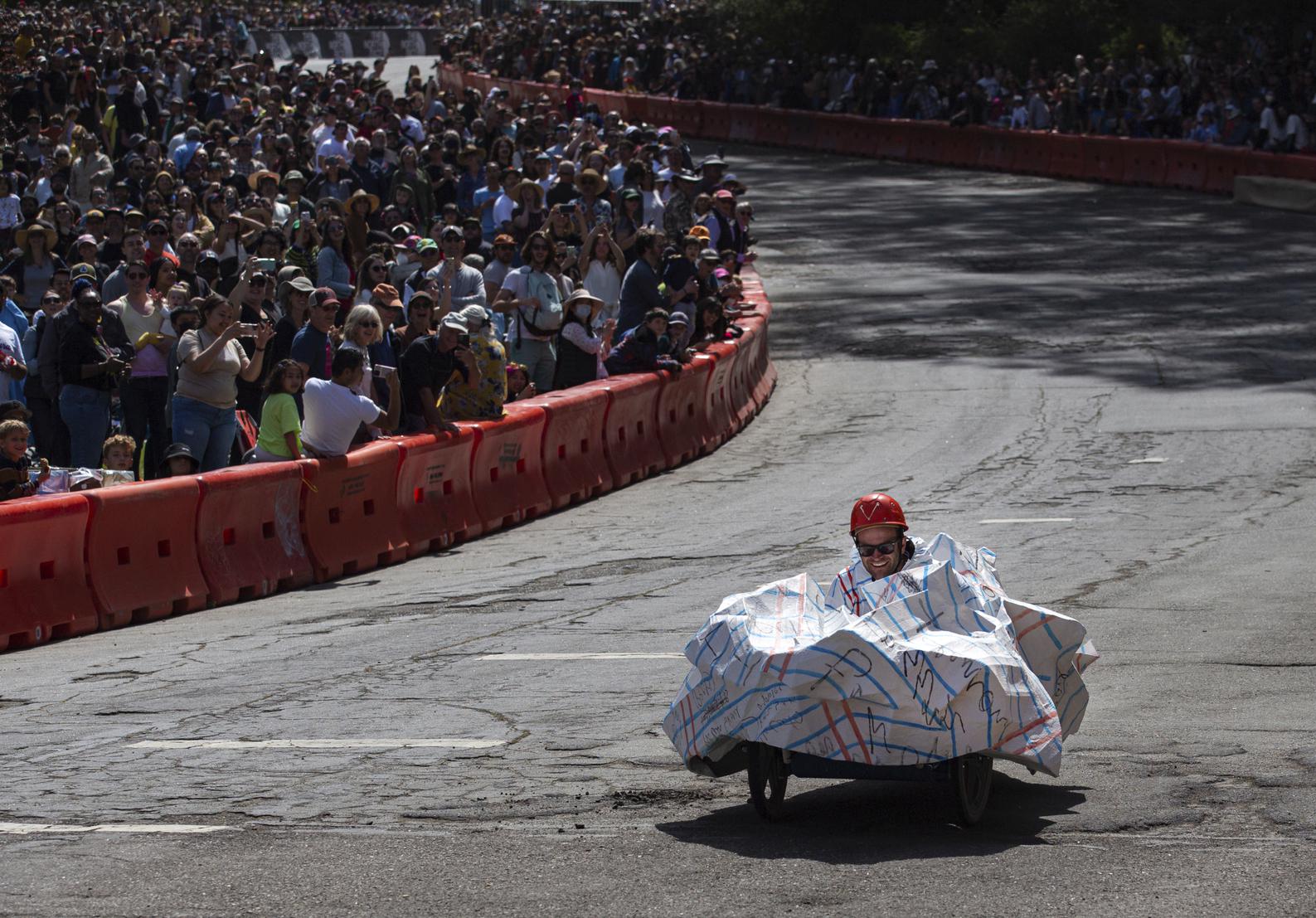 Hairy Eyeball' and fellow racers bring long-absent Soapbox Derby