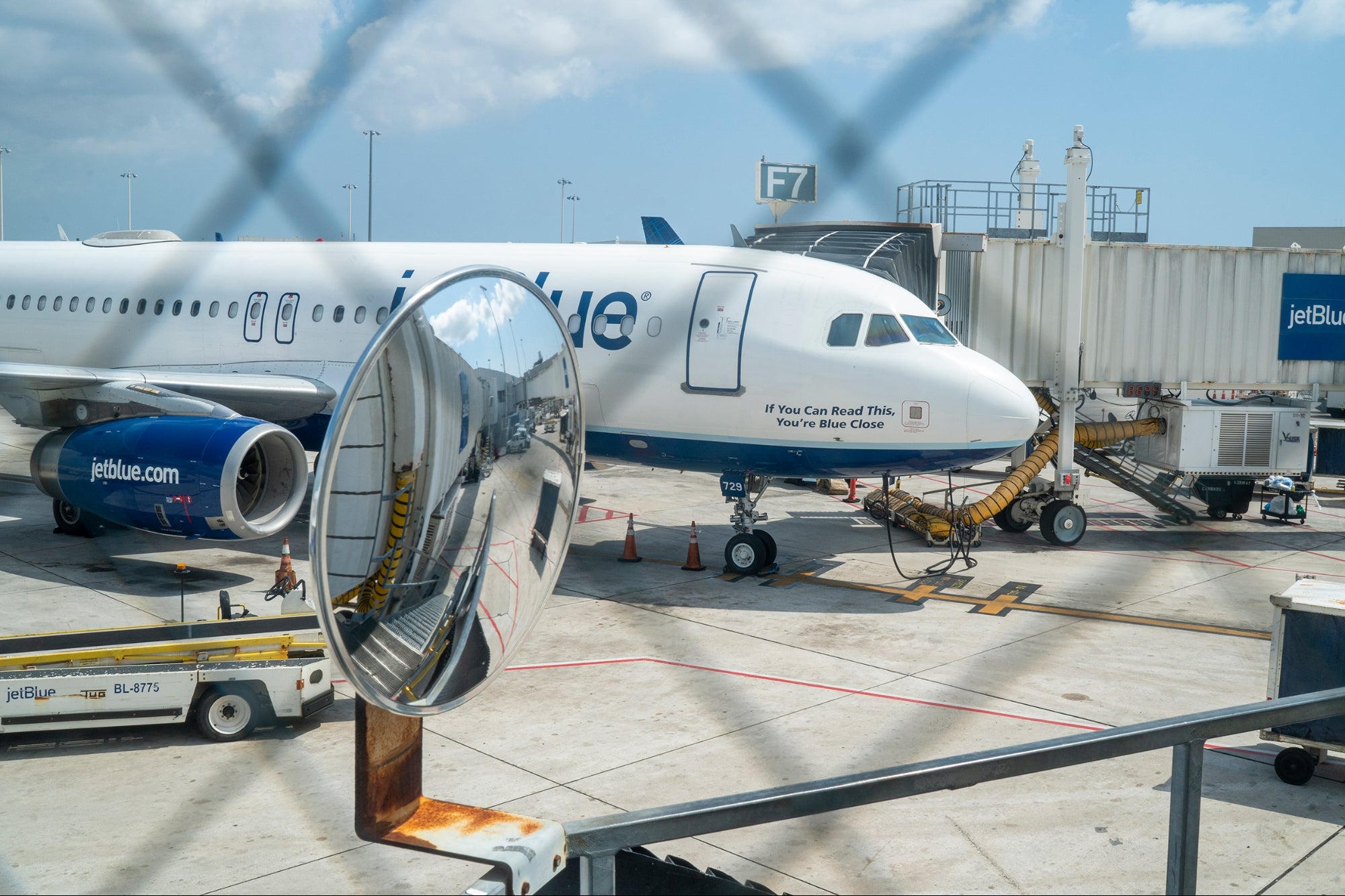 JetBlue Announces Major Shift for the Summer After Hundreds of Flight