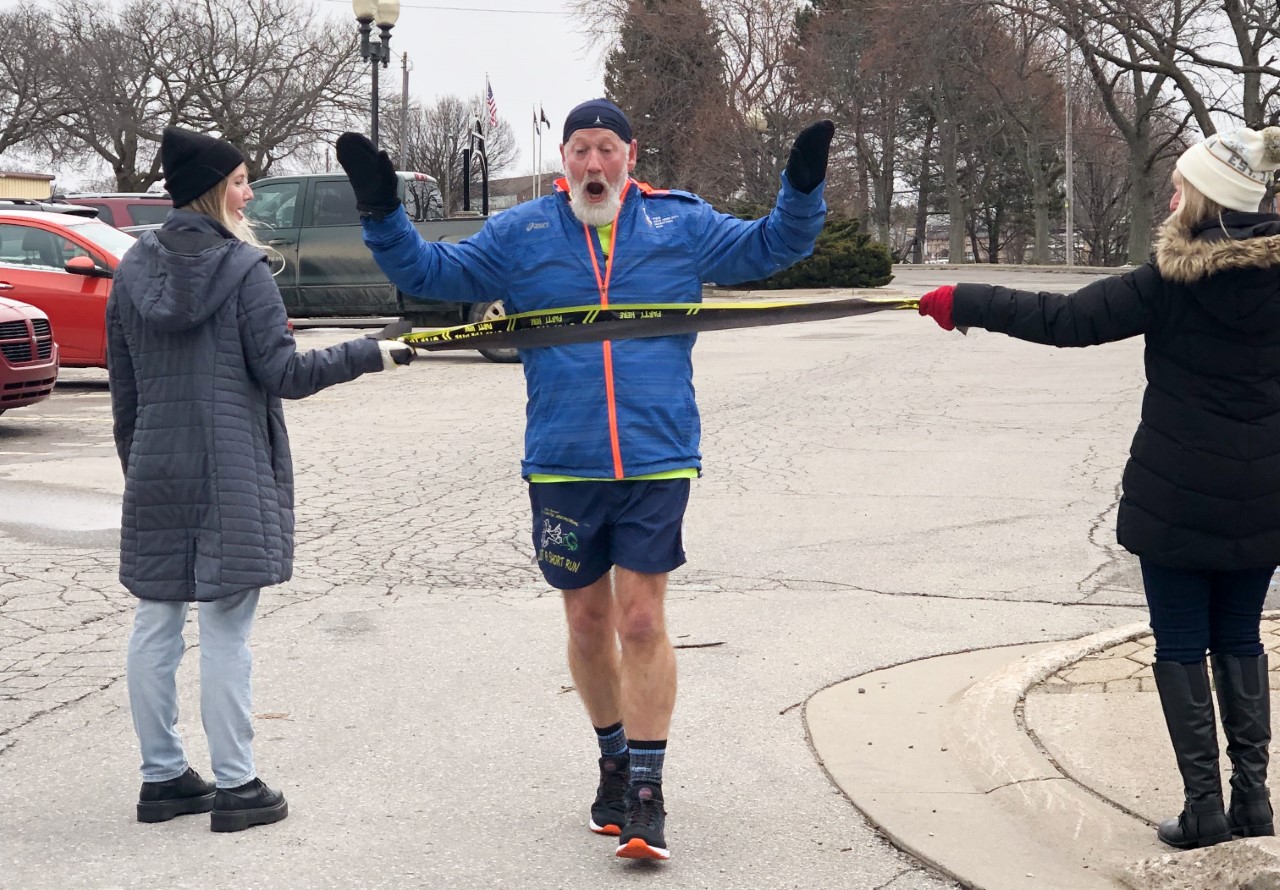 Manistee man runs 60K for 60th birthday - Vimarsana News