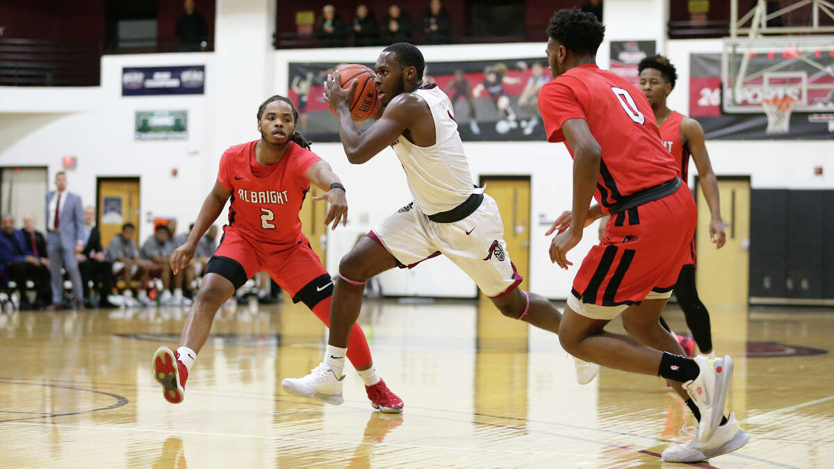 Da'KQuan Davis has committed to the University at Albany men's basketball team after playing four seasons at Division III Arcadia.