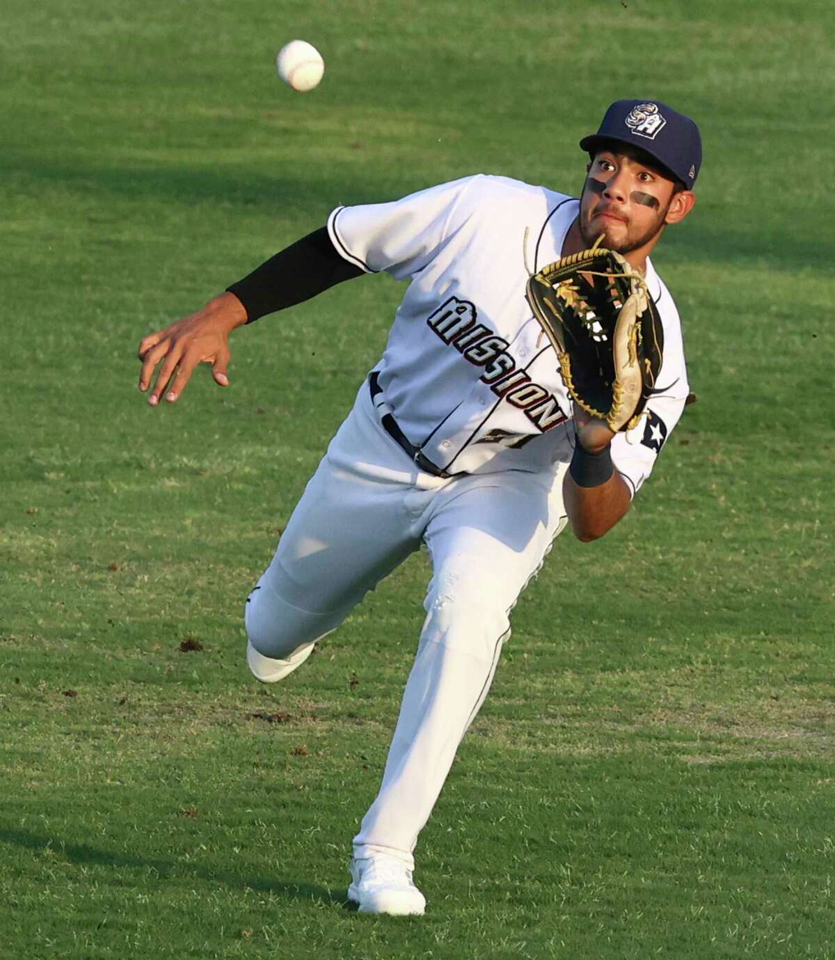 San Antonio Missions' Augustin Ruiz (27) hustles to make a catch in the first inning during their home opener at Wolff Stadium against the Frisco Roughriders on Tuesday, Apr. 12, 2022.
