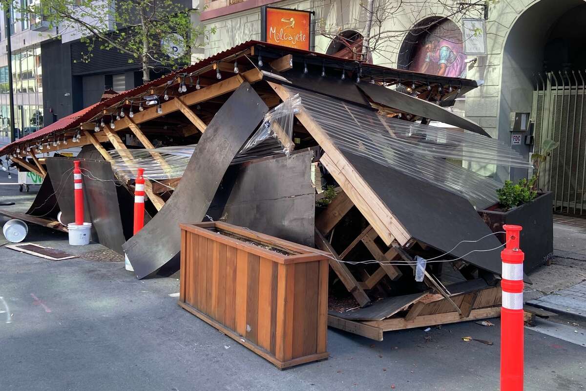 El Molcajete Cocina Mexicana de Oakland, ubicado en 1734 Webster Street, fue destruido durante el fin de semana. 