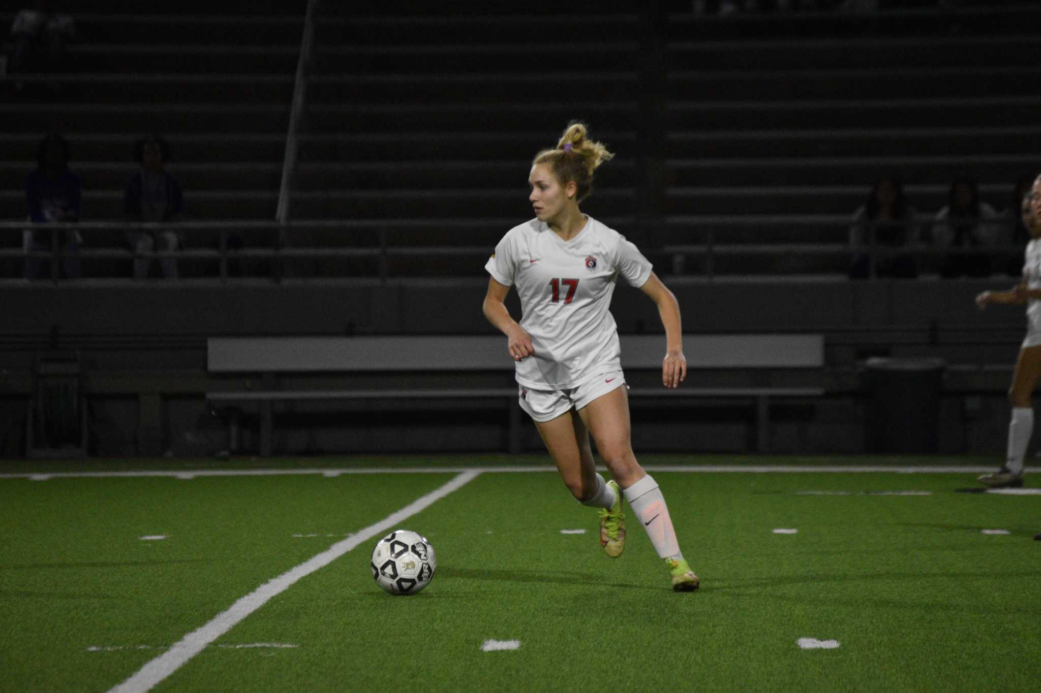 Girls soccer: Bellaire’s Switzer’s MVP leads 18-6A All-District honors