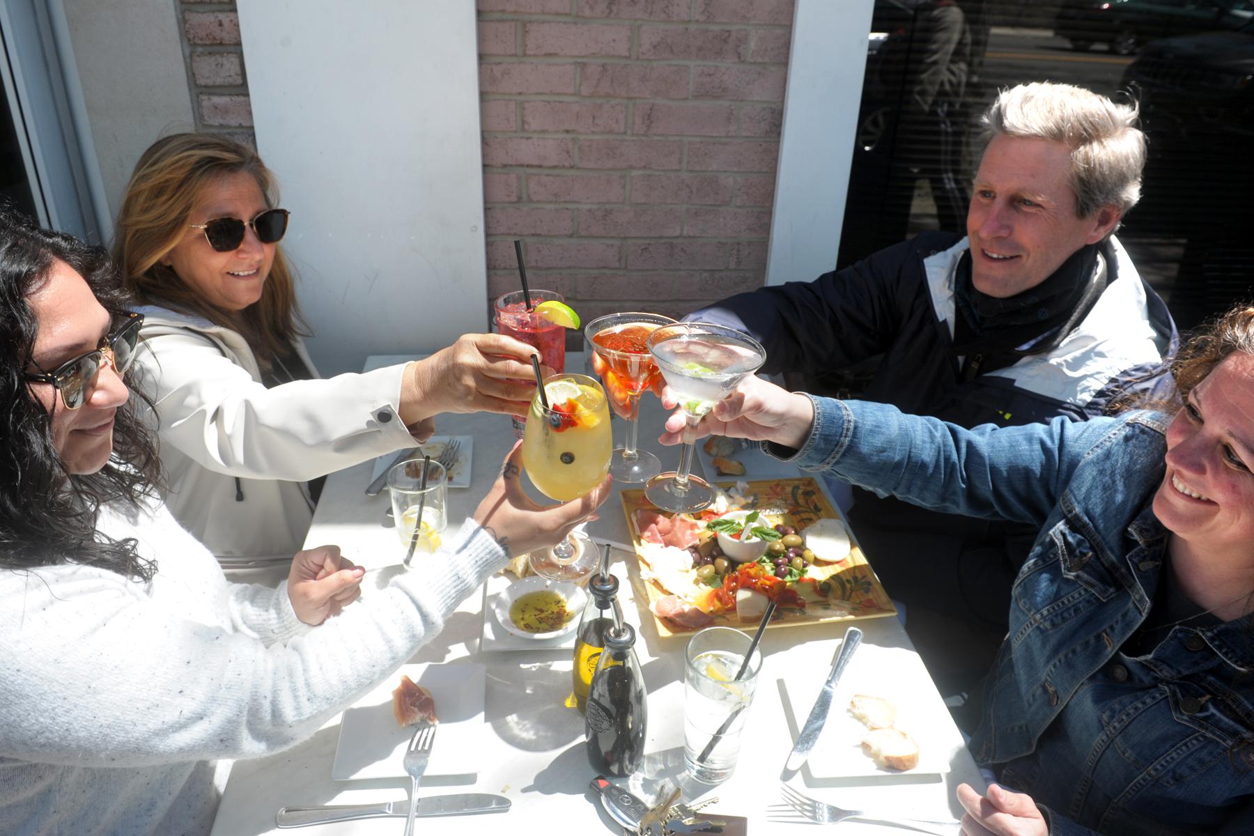 Fairfield approves expanded outdoor dining regulations